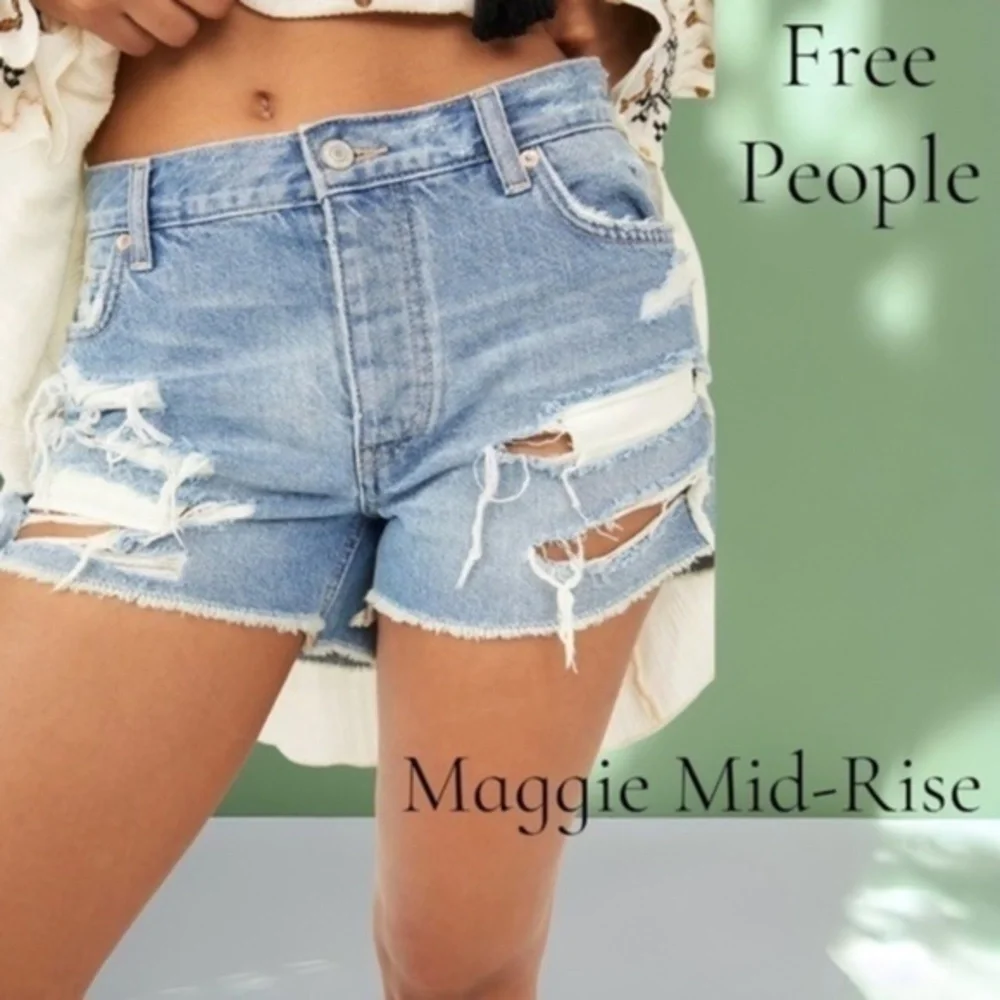 FREE PEOPLE Maggie Destructed Mid Rise Raw Hem Jean Shorts/Sz. 26 NWT